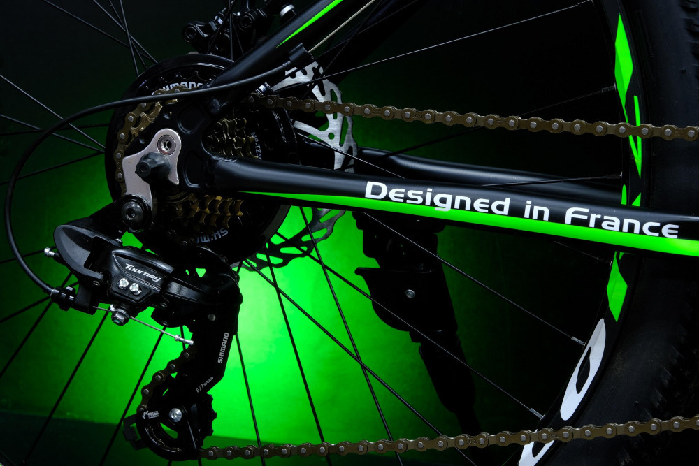 Lorak MAX 200 Матовый Чёрный/Зелёный 15р (на рост 141-160)